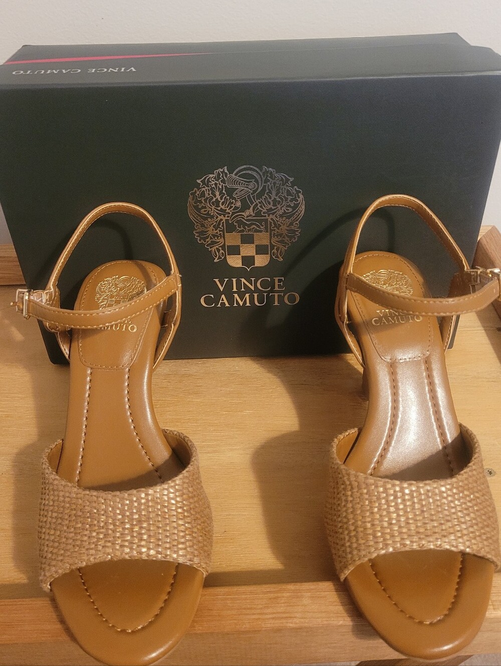 Vince Camuto Pairia Sandals Golden Walnut Island Raffia Size 6.5